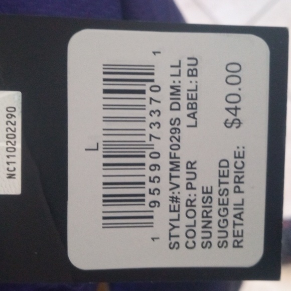 Lakers button up short sleeve t-shirt color is purple sizes large - Picture 7 of 7